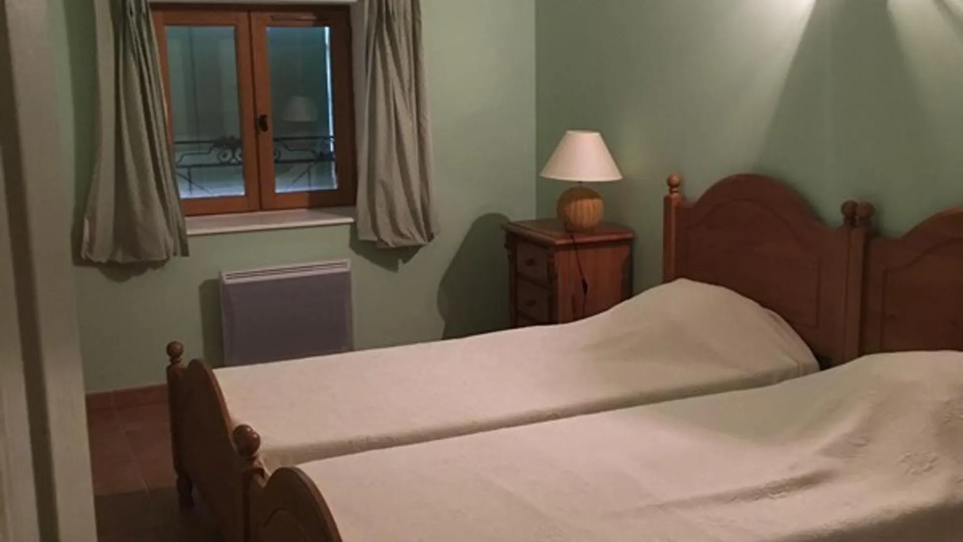 Gite Spacieux Pour 9 Au Coeur Du Plateau De Valensole - Fr-1-822-4 Brunet France