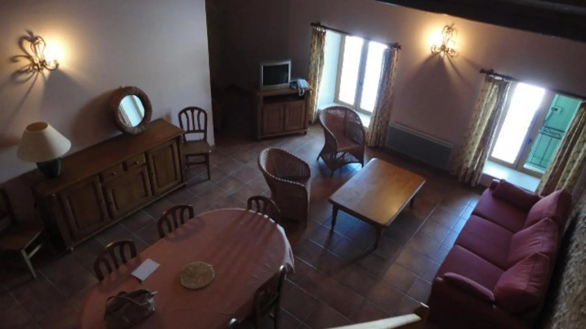 Gite Spacieux Pour 9 Au Coeur Du Plateau De Valensole - Fr-1-822-4 Brunet Apartment