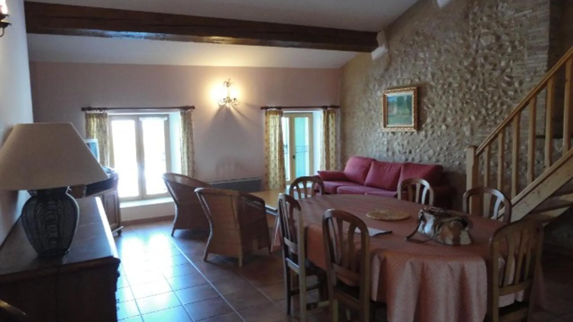 Gite Spacieux Pour 9 Au Coeur Du Plateau De Valensole - Fr-1-822-4 Brunet